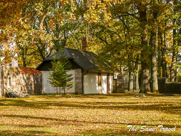 27 jaungulbenes pils thesanetravel.com P2140120