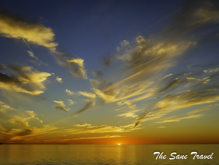 19 sunset beachthesanetravel.com 1550697