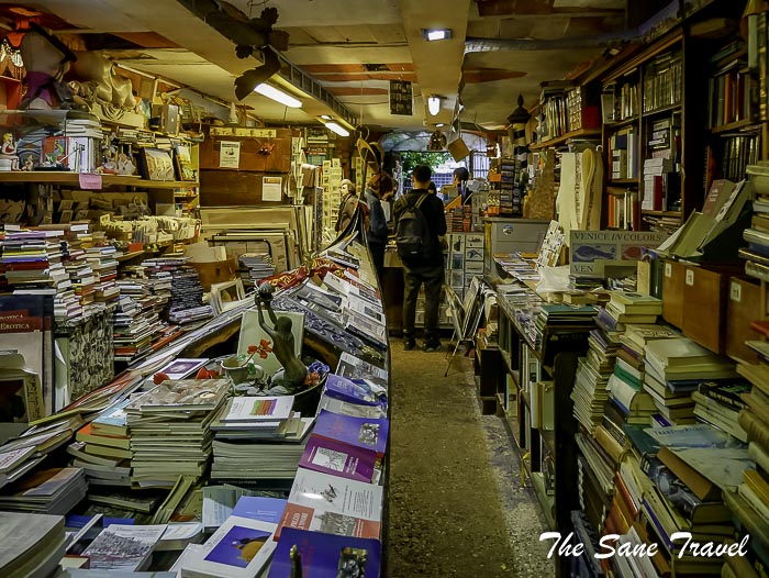 50 venice bookshop thesanetravel.com venice bookshop P1240781
