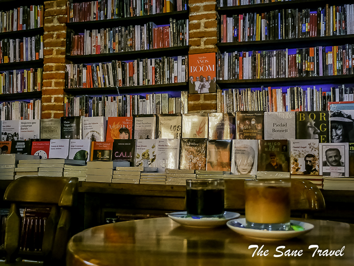78 cartagena bookshop thesanetravel.com P1910731