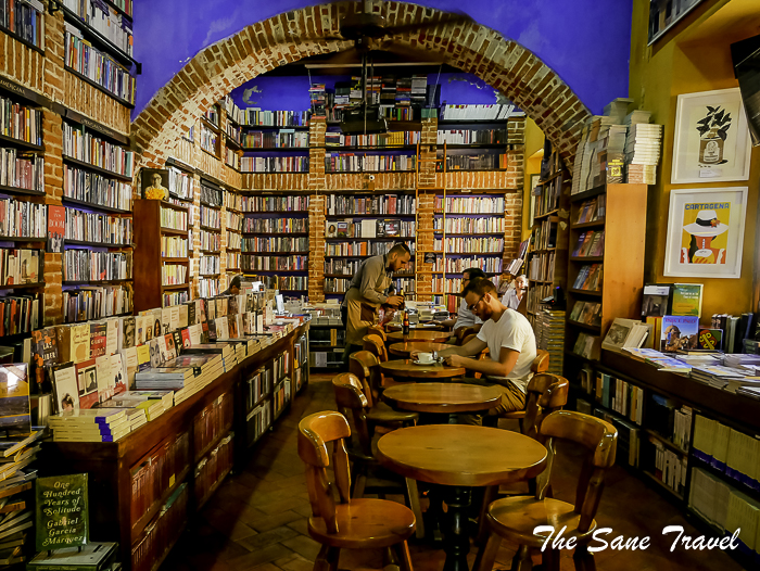 80 cartagena bookshop thesanetravel.com P1910749