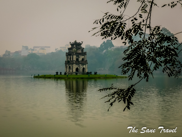 turtle tower hanoi fog vietnam thesanetravel.com 1010838