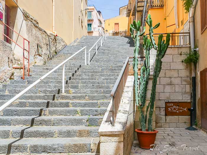 69 agrigento stairs thesanetravel.com P1578985