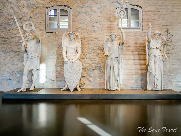 40 spandau thesanetravel.comP1309476