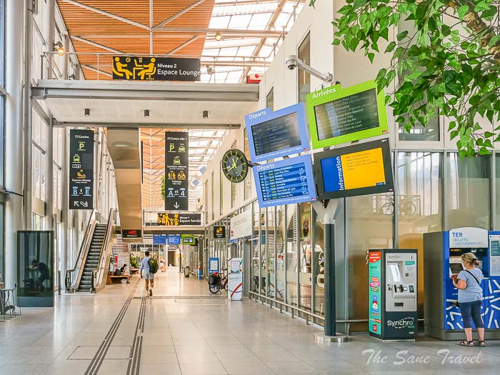 92 train thesanetravel.com P1613736 2