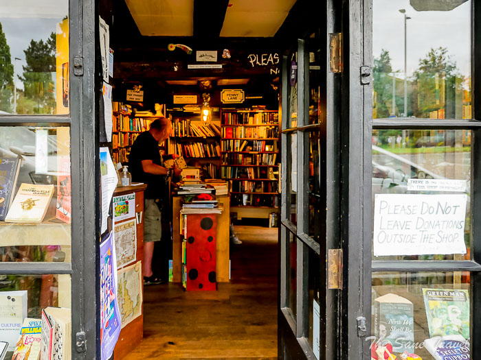 65 bookshop exeterthesanetravel.comP1217472