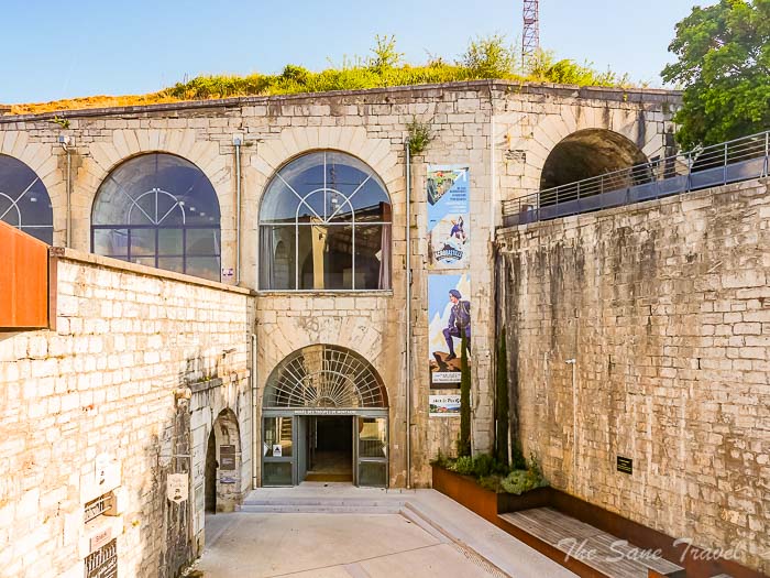 200 bastille thesanetravel.com P1613465