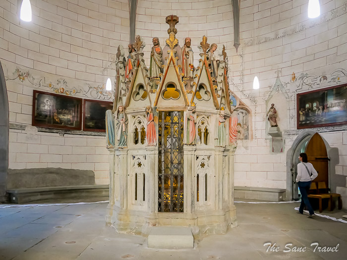 127 cathedral thesanetravel.com P1345728