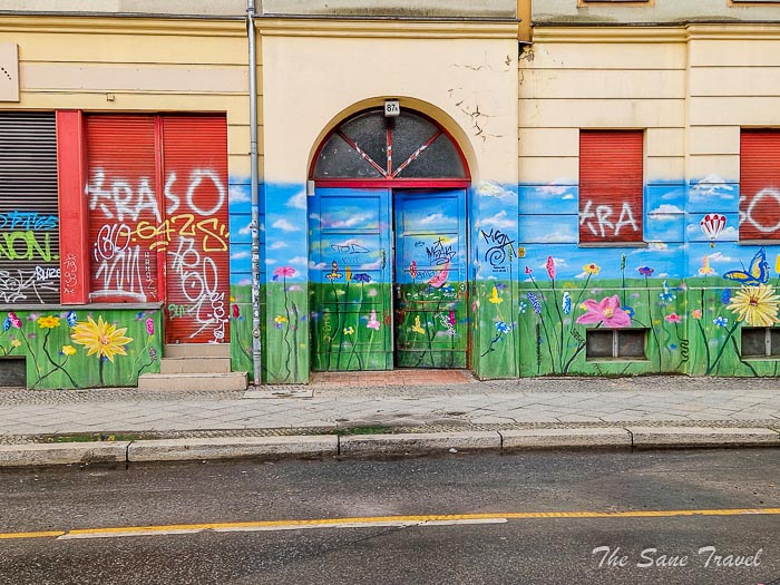 52 gitsch thesanetravel.com 20230311 121237