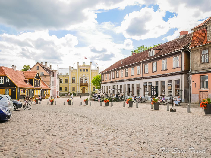 23 town hall kuldiga sthesanetravel.comP1280733