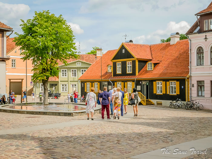 23 town square kuldiga thesanetravel.comP1280584