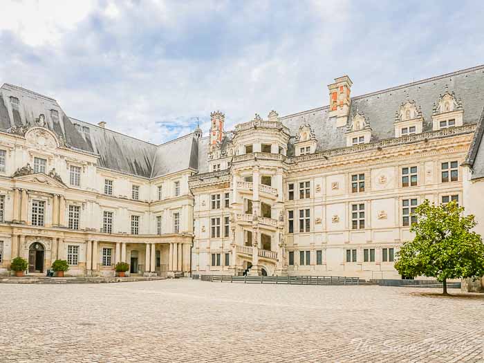 189 blois castle thesanetravel.com P1777000