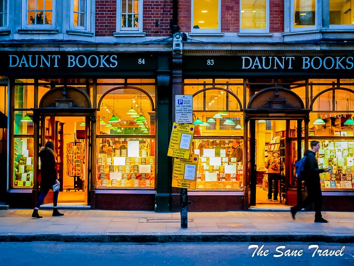 35 daunt books thesanetravel.com P1650688