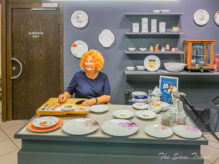 121 porcelain thesanetravel.com P1612976