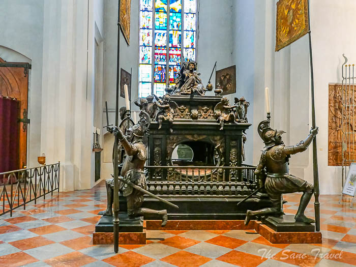 32 frauenkirche thesanetravel.com P1708235