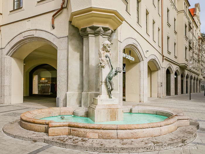 14 walking street thesanetravel.com P1708121