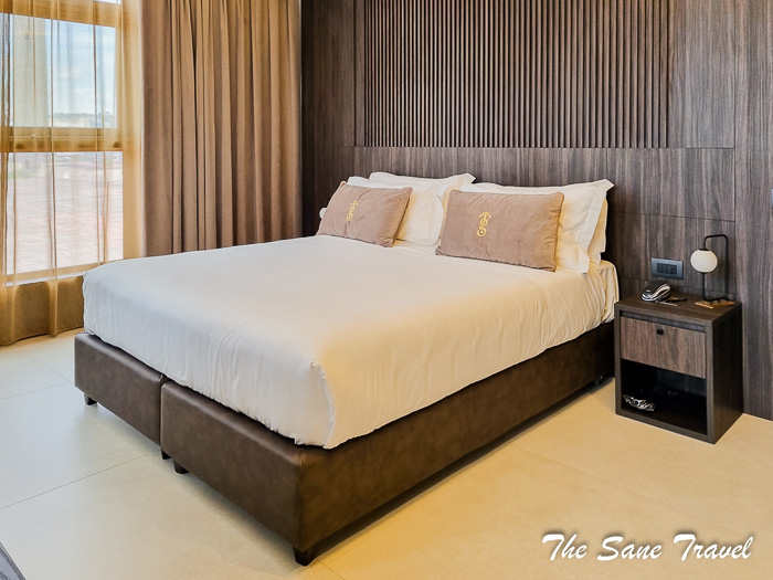 150 hotel inaples thesanetravel.com20220509 130525