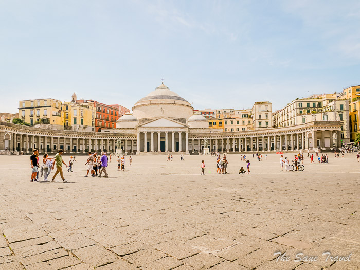 25 piazza naples sthesanetravel.comP1346446