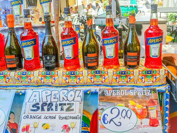 93 market thesanetravel.com P1578642