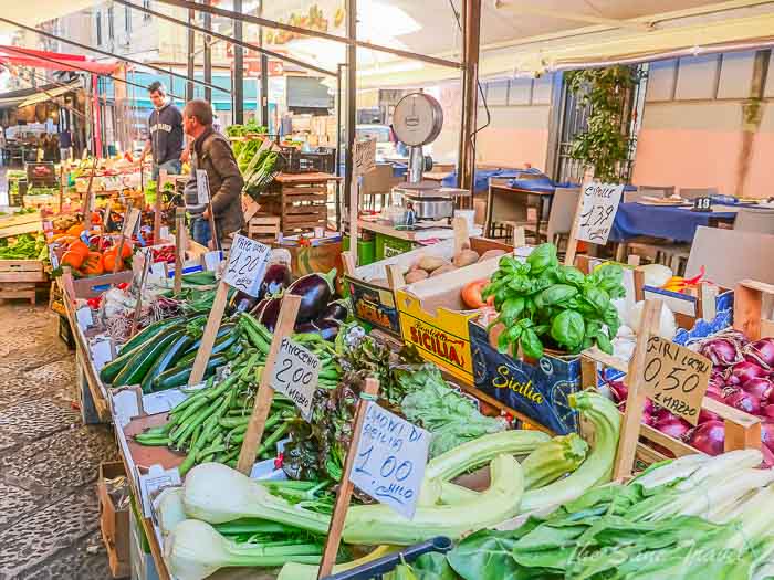 94 market thesanetravel.com P1578645