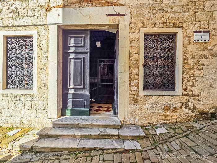 71madonna church thesanetravel.com P1660420