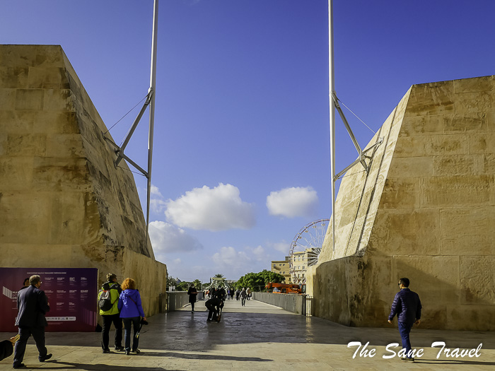 14 valletta entrance thesanetravel.com P1155827