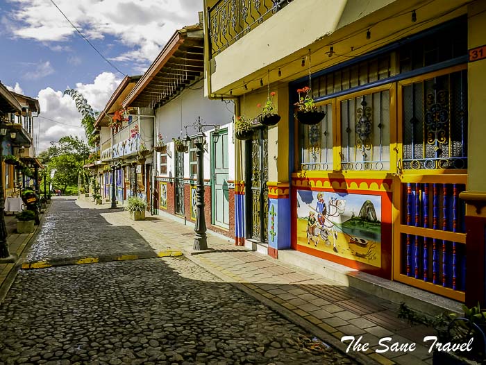 33 guatape colombia P1900320