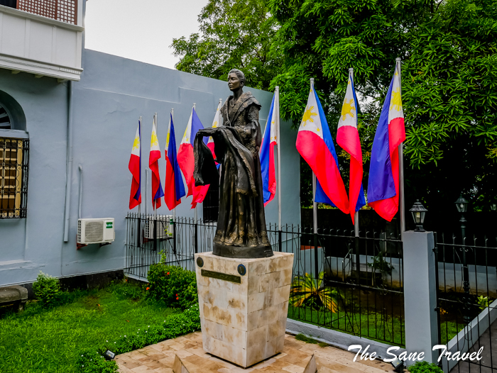 3 flag monument taal www.thesanetravel.com 1170418