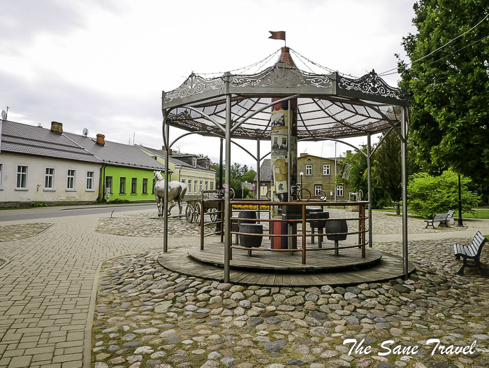 51 wednesday market square jekabpils thesanetravel.com P2110474