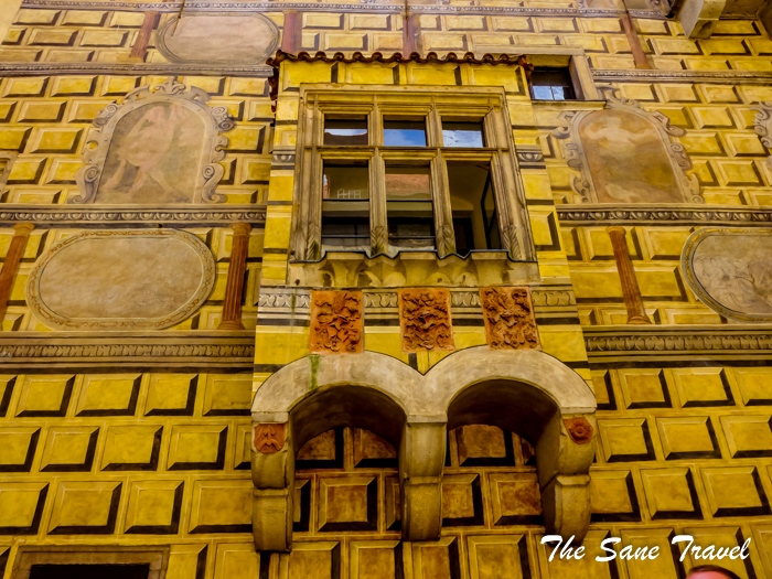 cesky krumlov castle vindow thesanetravel.com 1240796