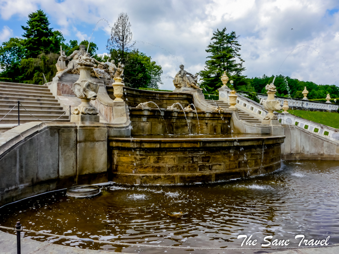 cesky krumlov fountain thesanetravel.com 1240745
