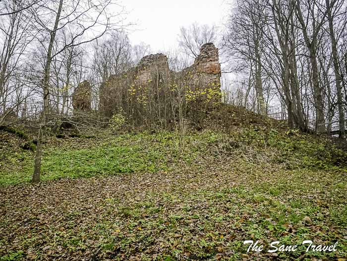 81 augstroze castle ruins thesanetravel.com P2160682