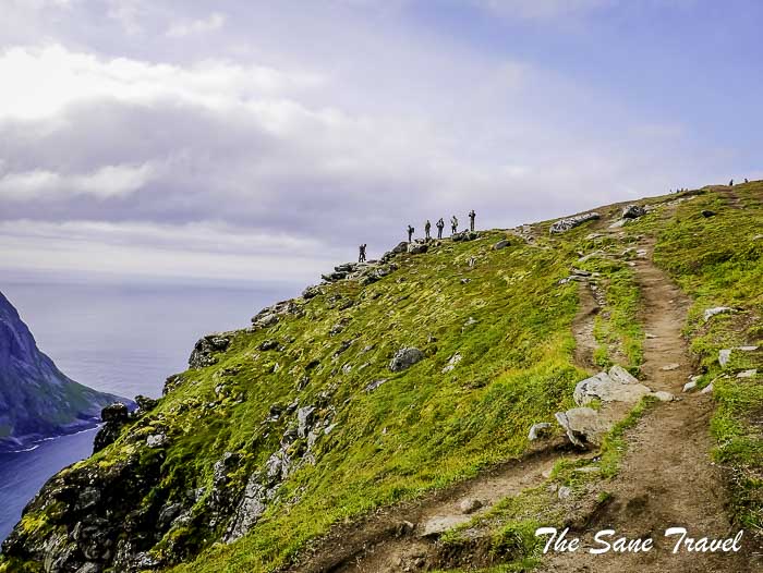 93 ryten hike lofoten norway thesanetravel.com P1800545