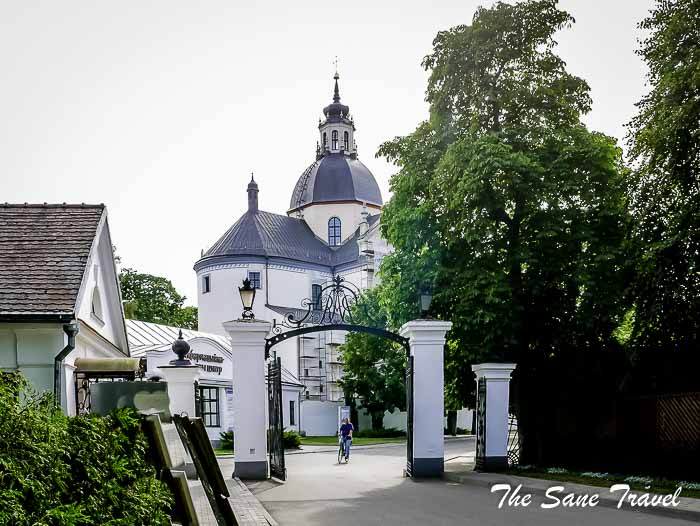 32 corpus christy nesvizh belarus thesanetravel.com P1760543