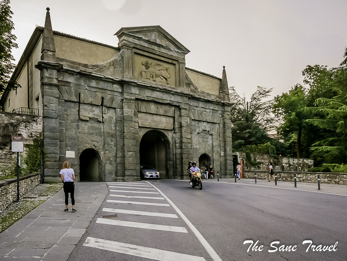 44 bergamo italy P1770482