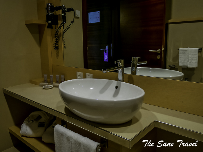 110 aqualux hotel bardolino room P1840864