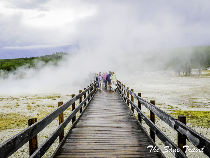 46 biscuit basin yellowstone usa P1830007