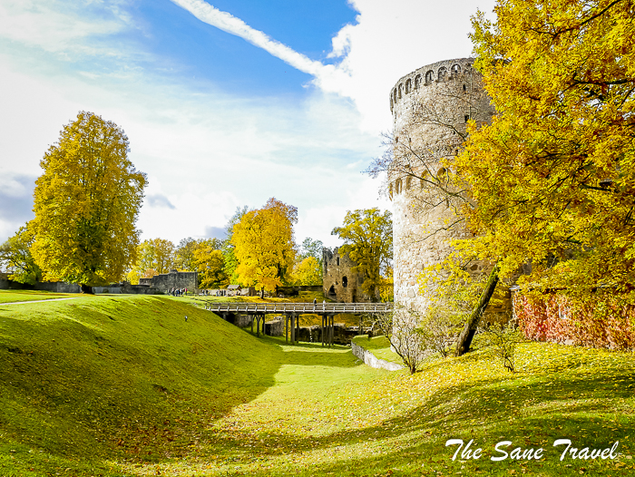 13cesis latvia autumn thesanetravel.com 1340306