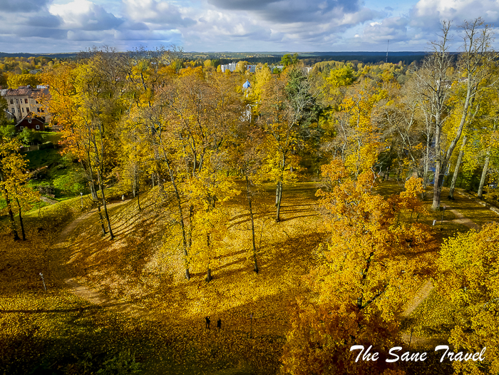 17cesis latvia autumn thesanetravel.com 1340281