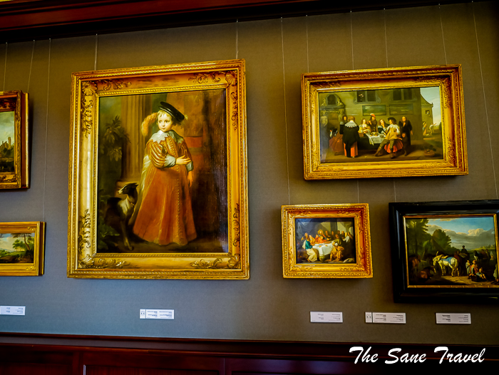 9 riga bourse museum www.thesanetravel.com 1190876