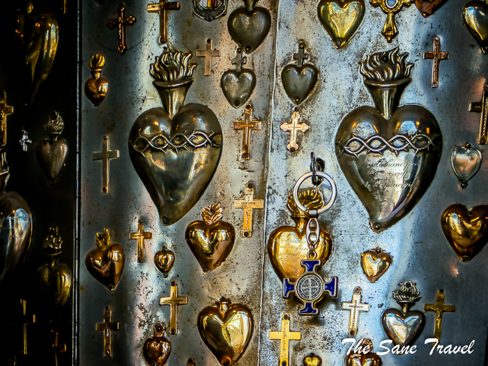 37 hearts gate of dawn vilnius summer www.thesanetravel.com 1260165