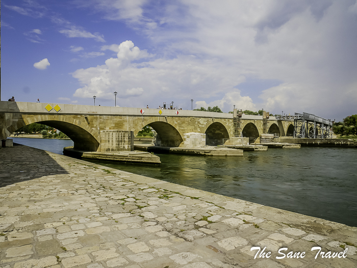26regensburg stone bridge thesanetravel.com 1520133