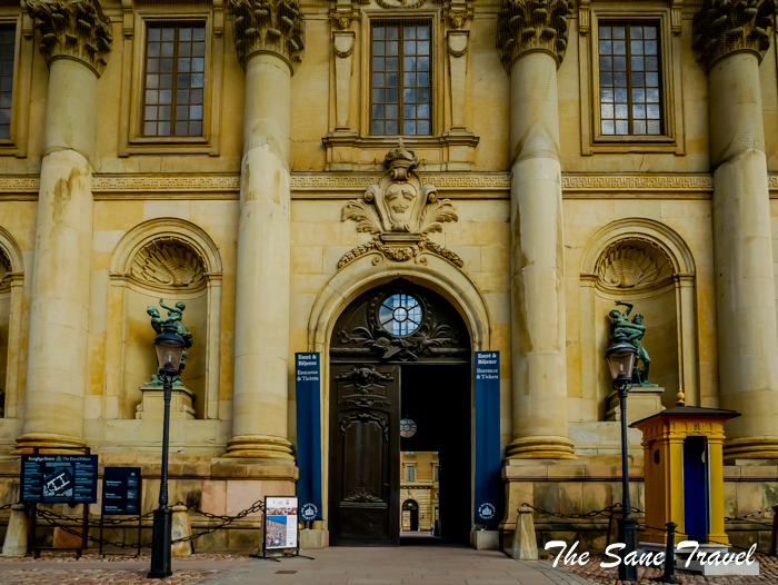 stockholm royal palace www.thesanetravel.com 25