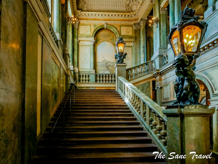 stockholm royal palace www.thesanetravel.com 30