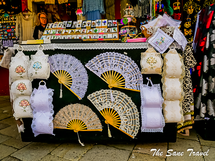 26 burano suveniers www.thesanetravel.com 1250692