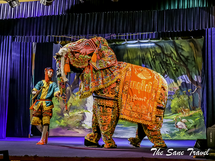 87karaweik palace yangon thesanetravel.com 1590825