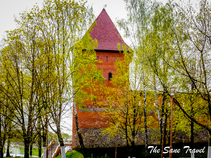 lida castle belarus www.thesanetravel.com 1380467