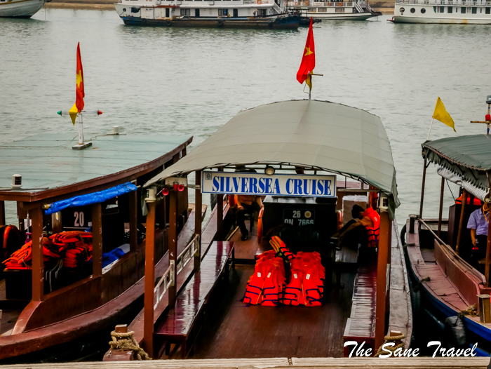 4 small boat halong bay thesanetravel.com 1020347