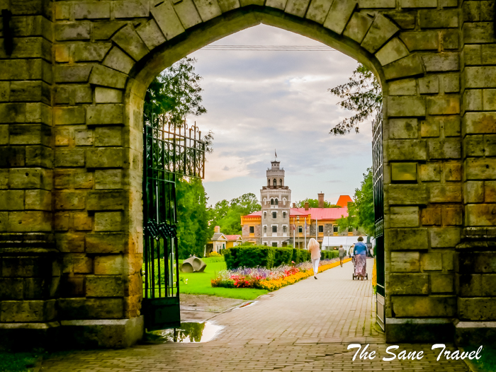 sigulda castle www.thesanetravel.com 1110099