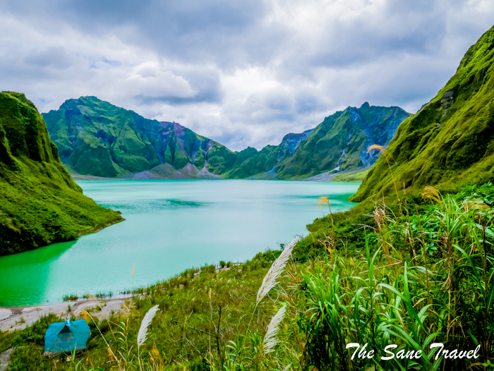 11 hiking to pinatubo volcano philippines www.thesanetravel.com 1150297